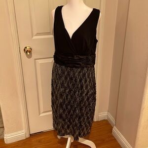 Plus size womens dress size 16 black with sequins​​​​​​​